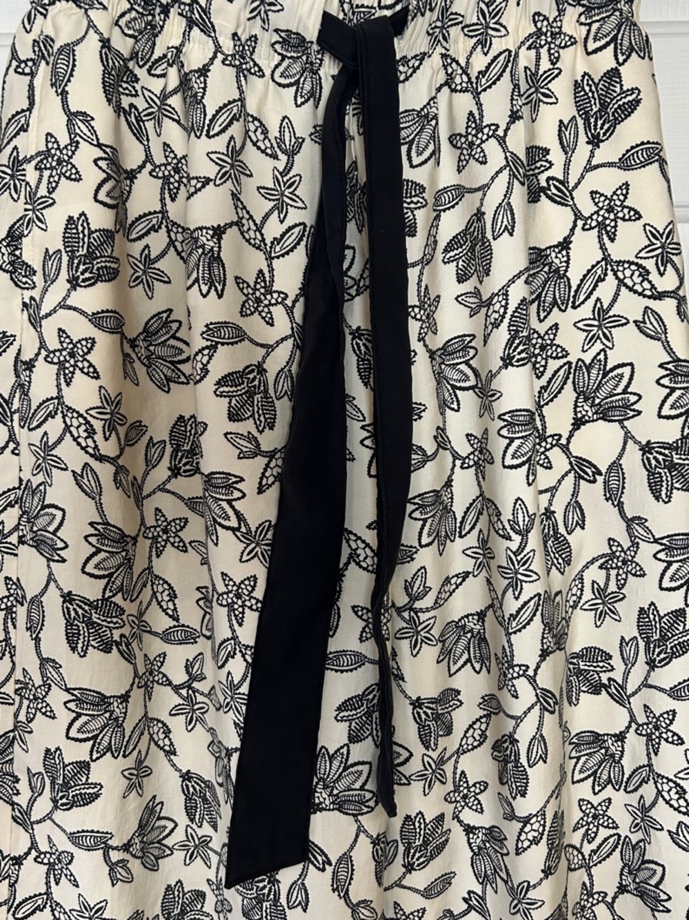 H&M Floral Wide Leg Pants Black & White Elastic Waist Sz S - Picture 5 of 7